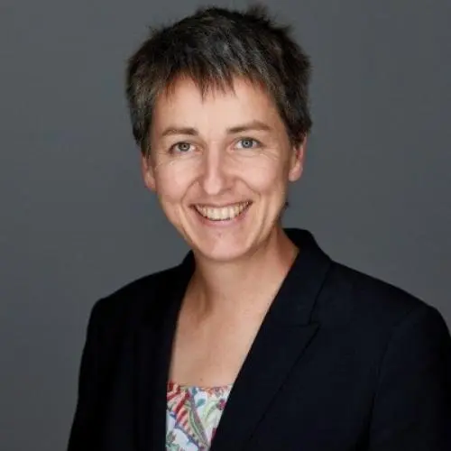 Anne-Claire Pliska Portrait souriant d'Anne-Claire Pliska, femme HPI