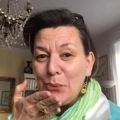 Photo de Caroline Desquet, femme française surdouée pour son interview