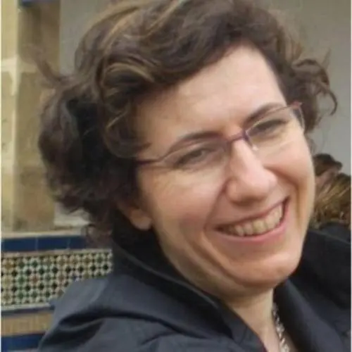 Portrait de Cécile Bost, femme surdouée, illustrant son interview Ma douance du tac au tac